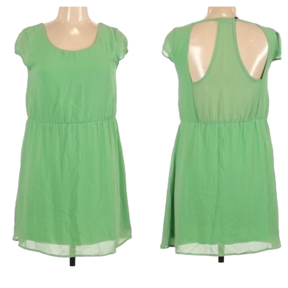 🌴 Final Touch Dress - Size Large